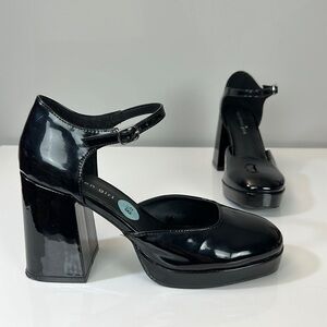 Madden Girl UNAA Black Patent Block Heel Platforms Size 8.5